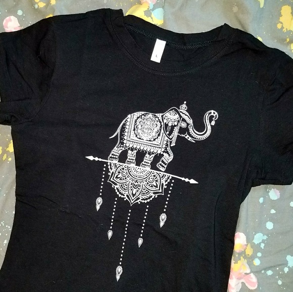 Haia Tops - 🐘 Black elephant t-shirt 🐘