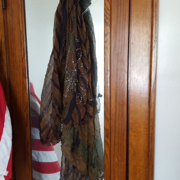 Scarf - Picture 3 of 4