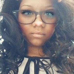 Meet your Posher, Dunia