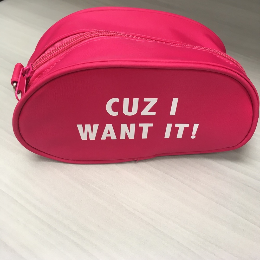 Cosmetic bag