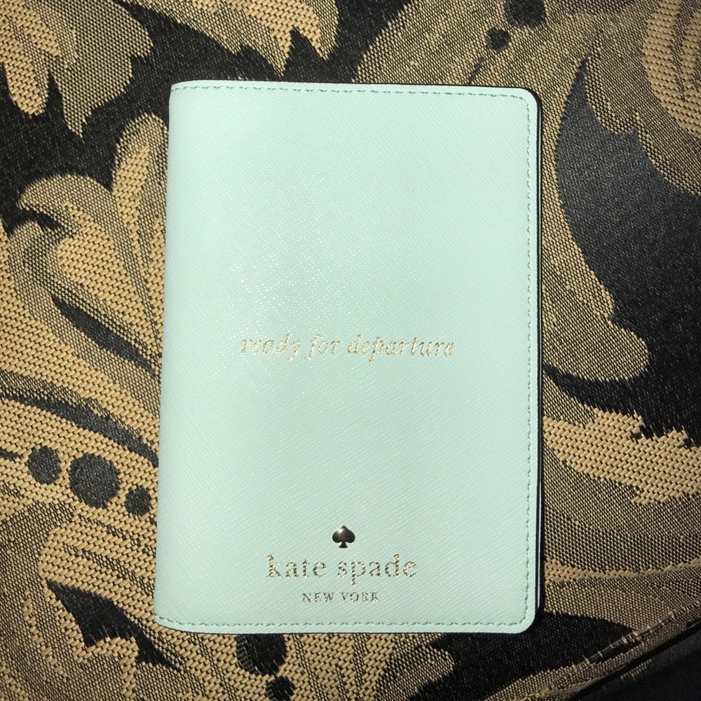Kate Spade ♠️ Passport holder