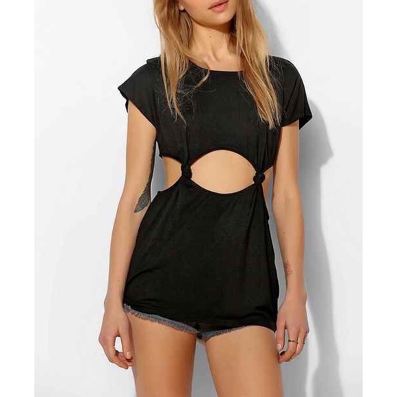 6 SHORE ROAD ALL TIED UP TEE TOP URBAN OUTFITTERS - Picture 2 of 4