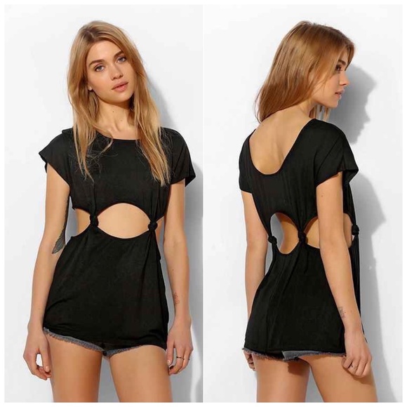 6 SHORE ROAD ALL TIED UP TEE TOP URBAN OUTFITTERS - Picture 4 of 4