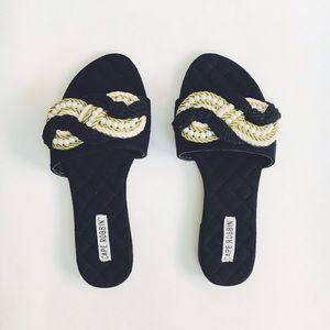 cape robbin pearl slides