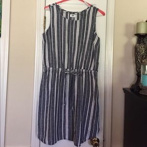 Old Navy 55% Linen. 45% Rayon sleeveless dress NWT