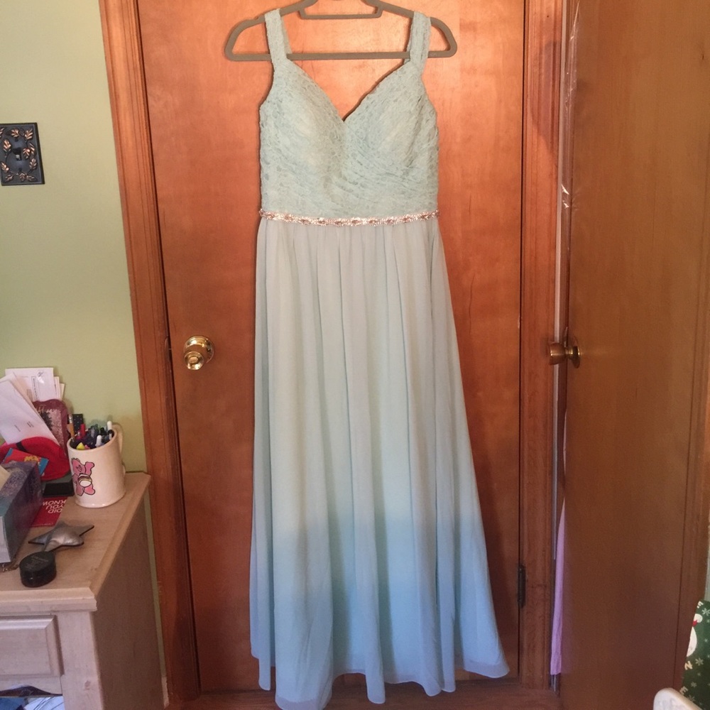 Evening Gown 💥💥