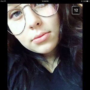 Meet your Posher, Gloria