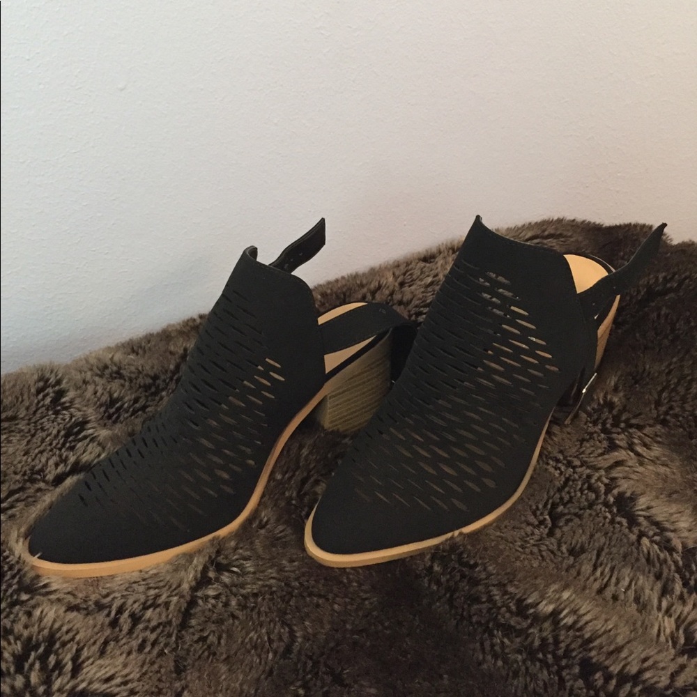 Open ended booties