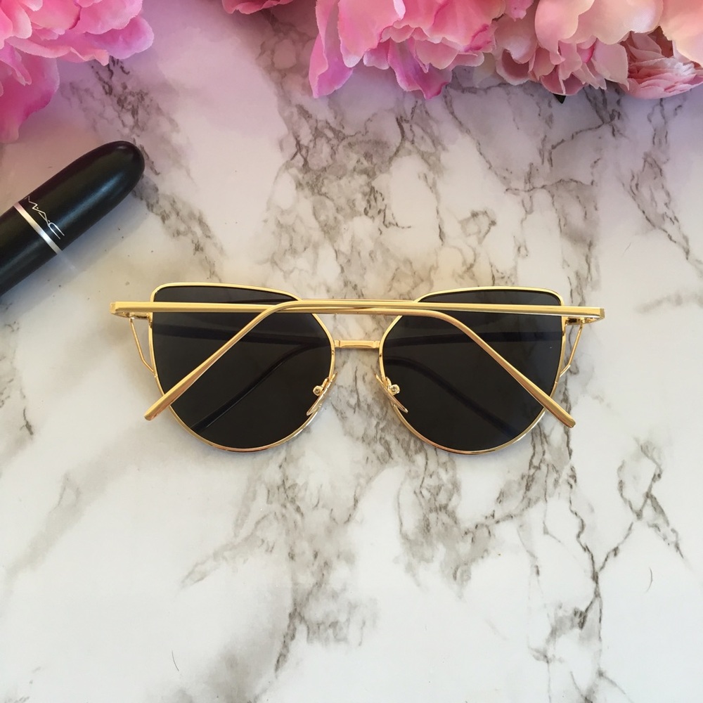 Back in❗️ "Nina" Black Gold Frame Sunglasses☀️ - Picture 4 of 6