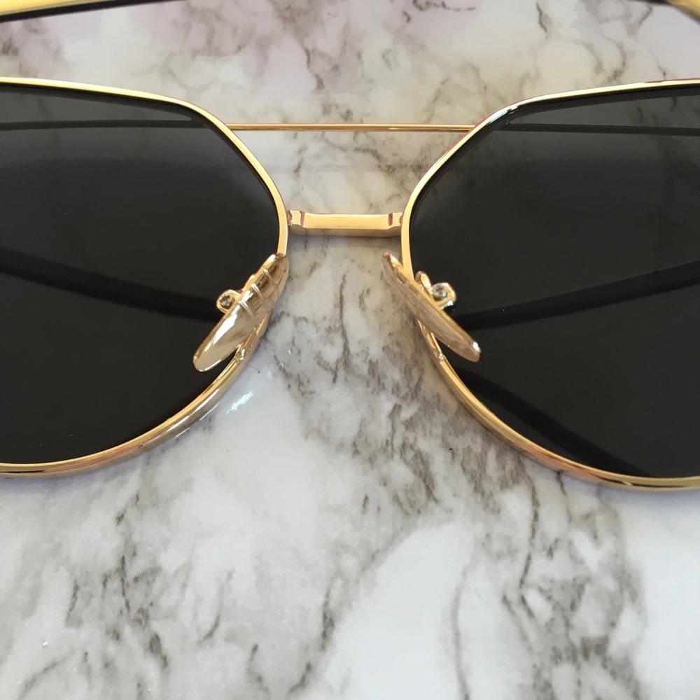 Back in❗️ "Nina" Black Gold Frame Sunglasses☀️ - Picture 5 of 6