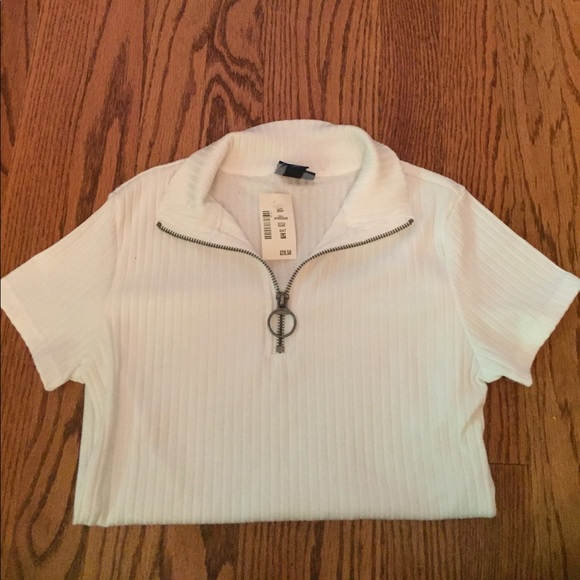 White blouse - Picture 2 of 5