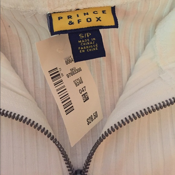 White blouse - Picture 3 of 5