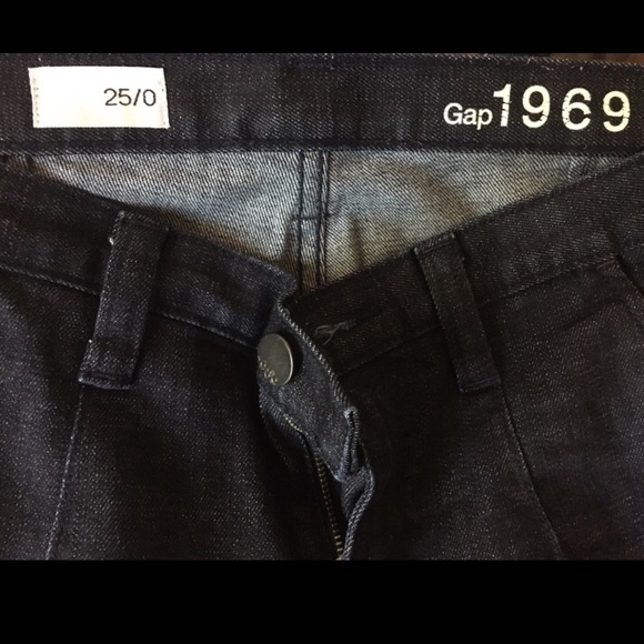 Gap Cropped Skinny Jeans - Picture 3 of 4