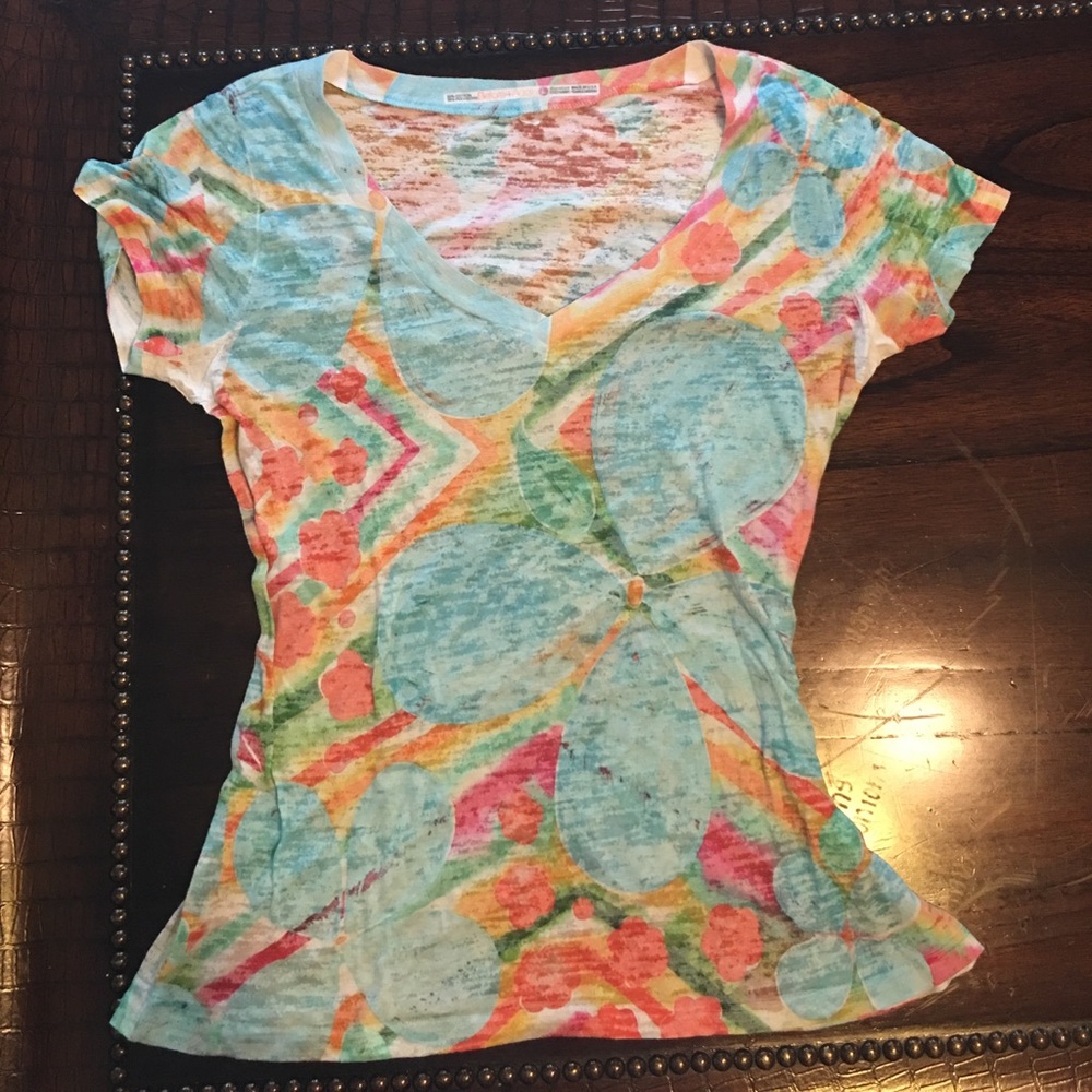 Colorful V neck