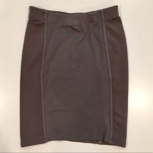 BCBG Maxazria hip hugging pencil skirt