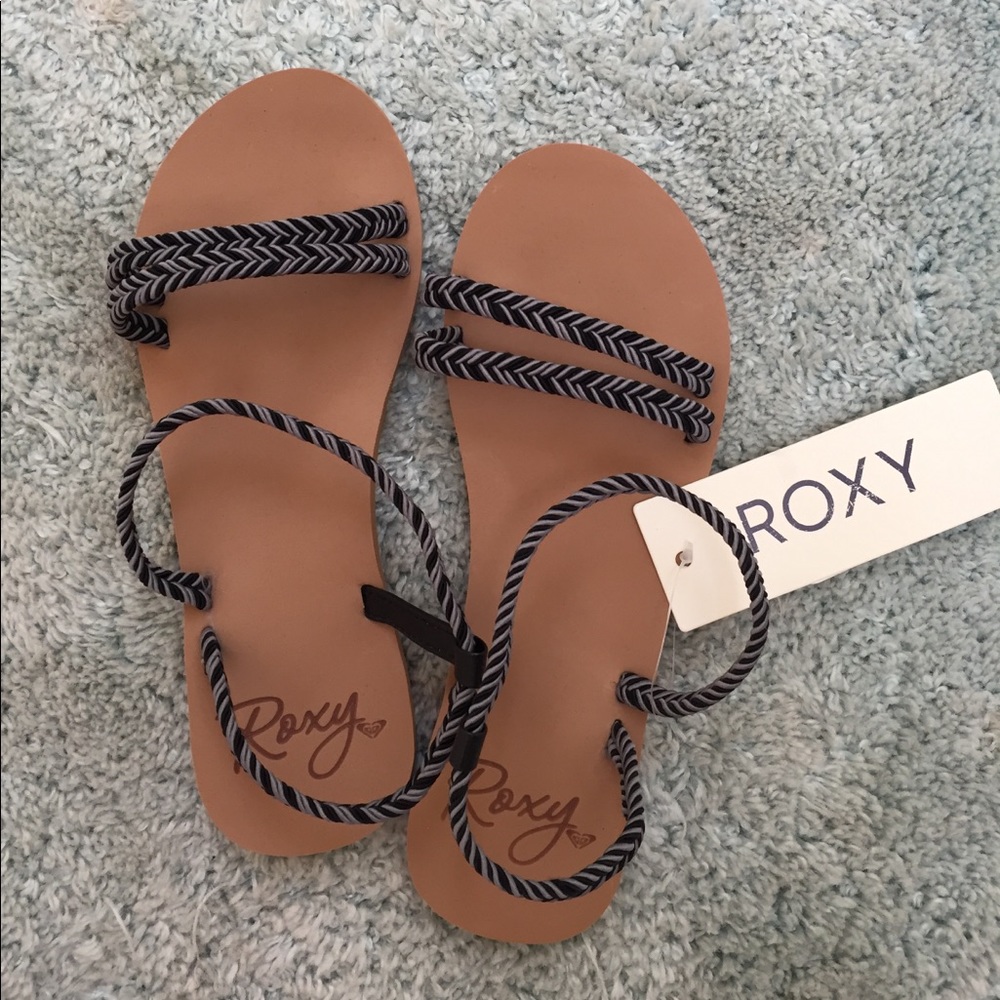 NWT Roxy Sandals