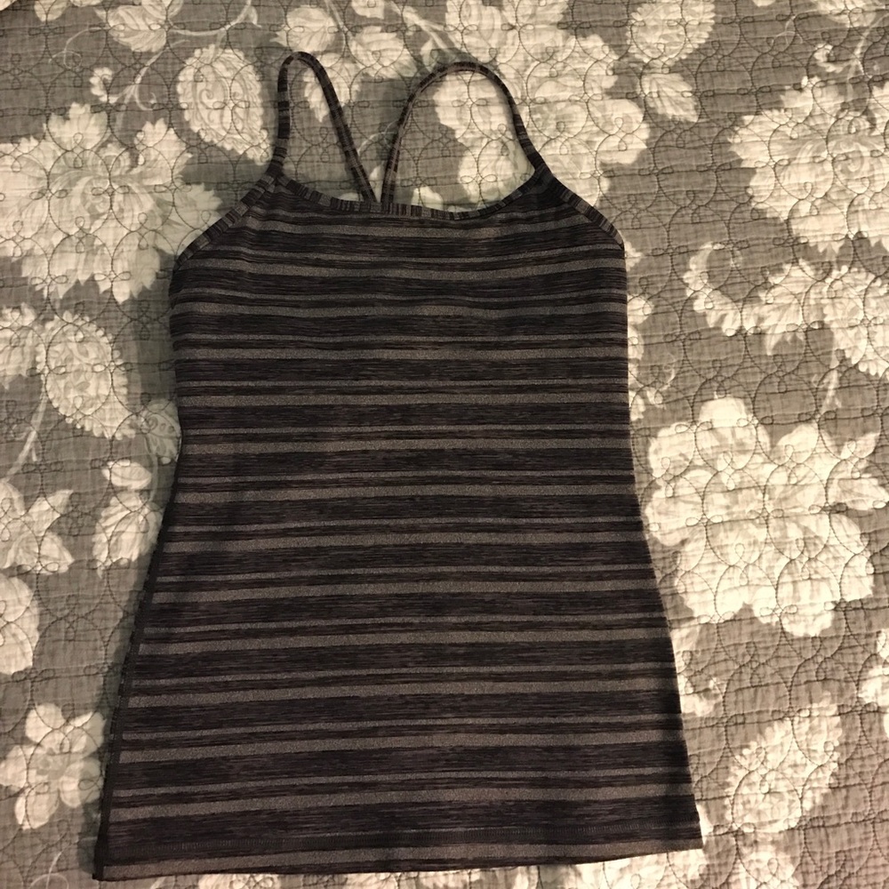 Lululemon top