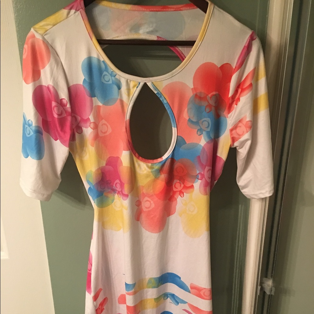 White blue and pink dress very stretchy size XL