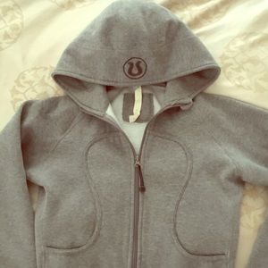 Lululemon zip up hoodie size 6