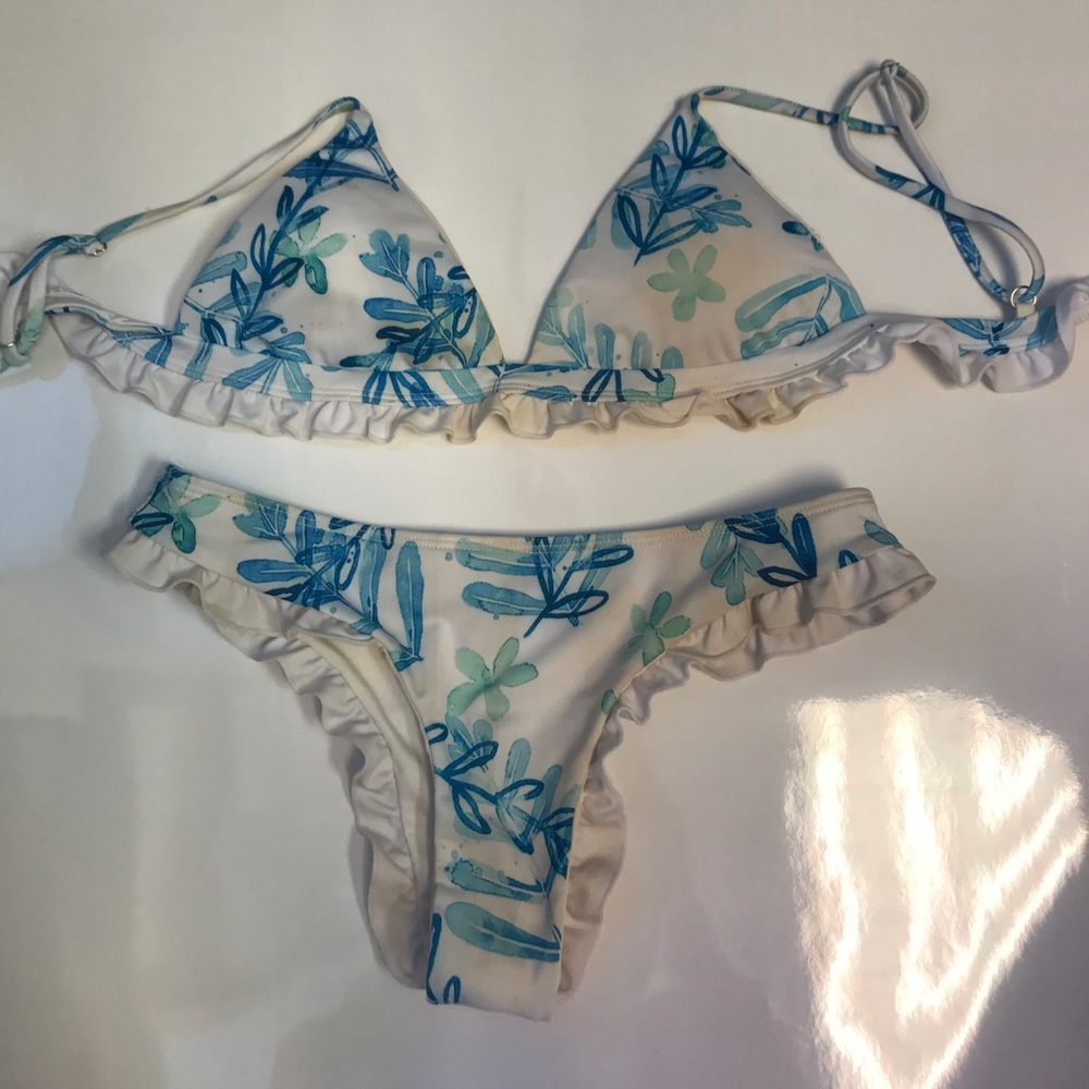 Very cute ruffle bikini