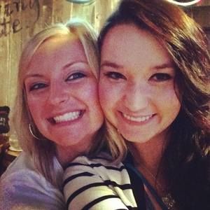 Meet your Posher, Elise