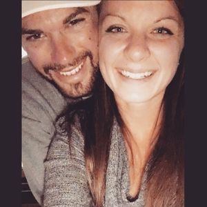 Meet your Posher, Lora