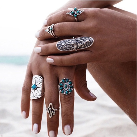 Jewelry - 9-Piece Silver Vintage Midi Ring Set