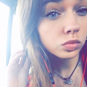 Meet your Posher, Kaci