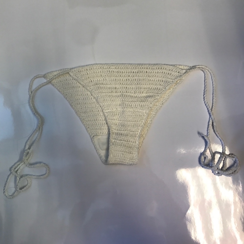 White crochet bikini bottoms