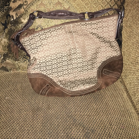 coach - Picture 2 of 4