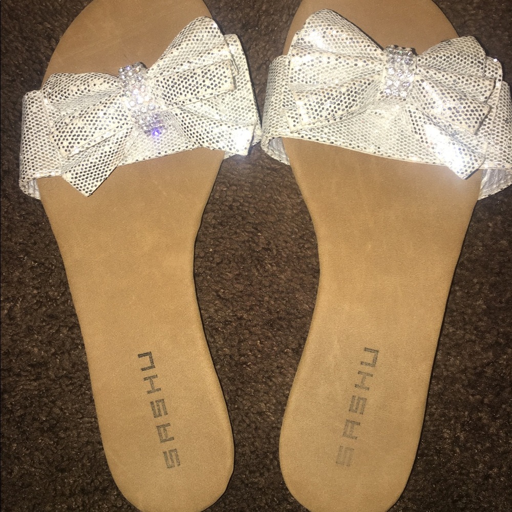 SEQUIN BOW SANDALS / SIZE 37