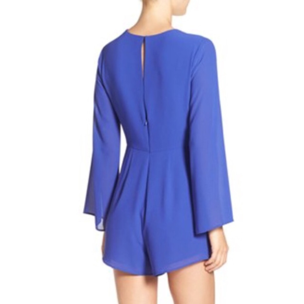 SOLD! ✨✨ ASTR Blue Romper size Small - Picture 2 of 4