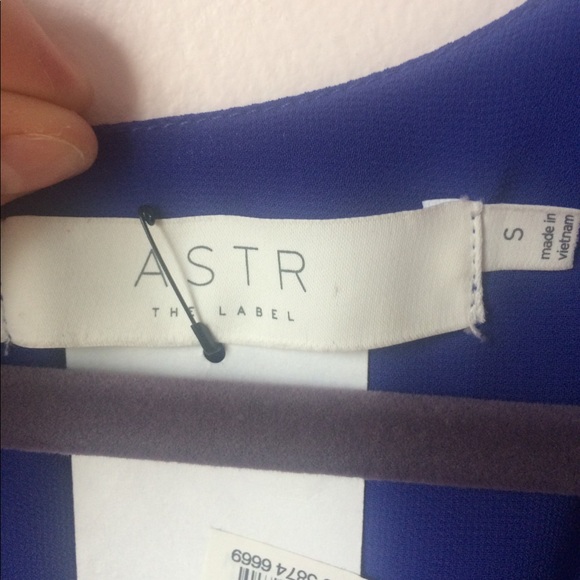 SOLD! ✨✨ ASTR Blue Romper size Small - Picture 4 of 4