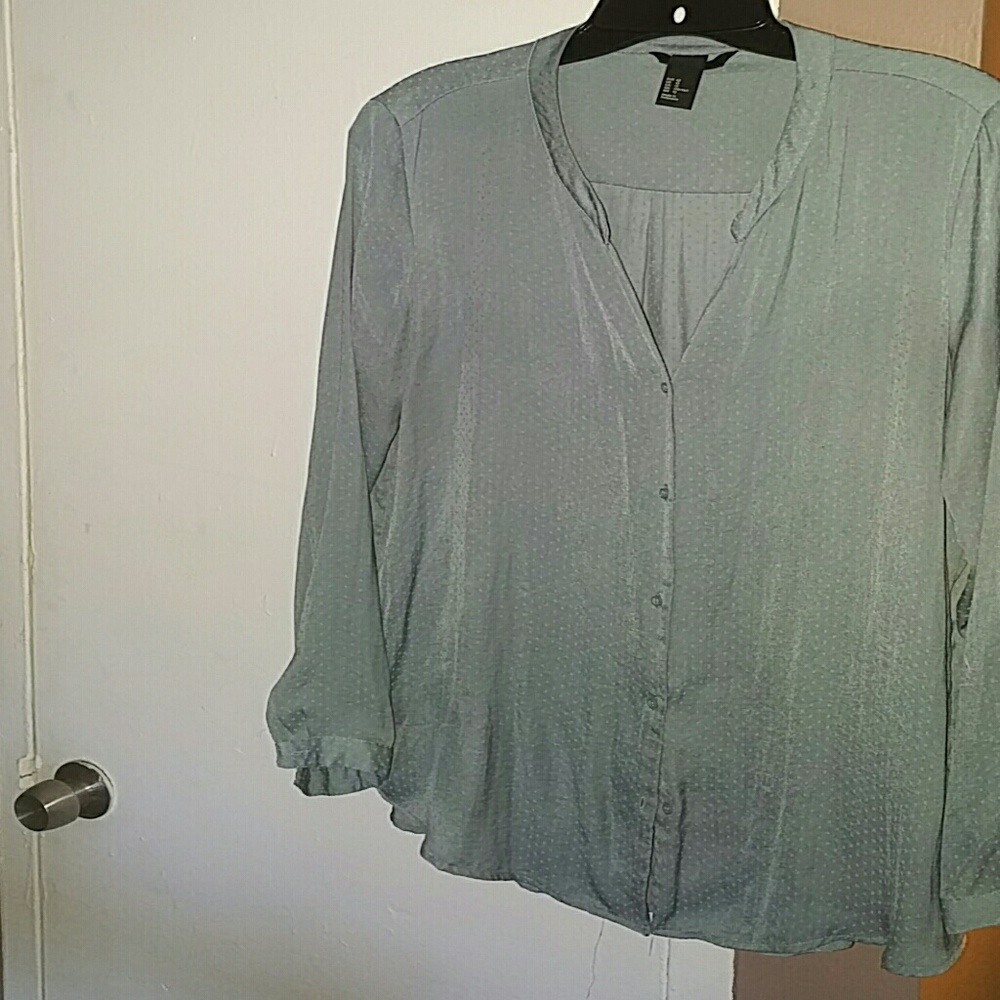 Ladies HM button down