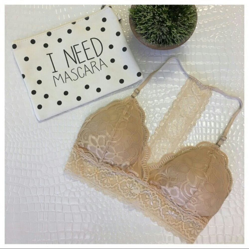 NWOT Nude lace T back brawlette one size.