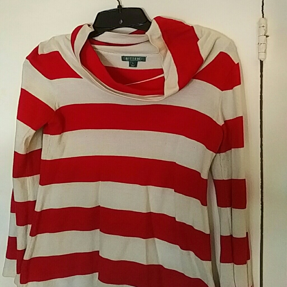 Light Weight Cows Neck Sweater