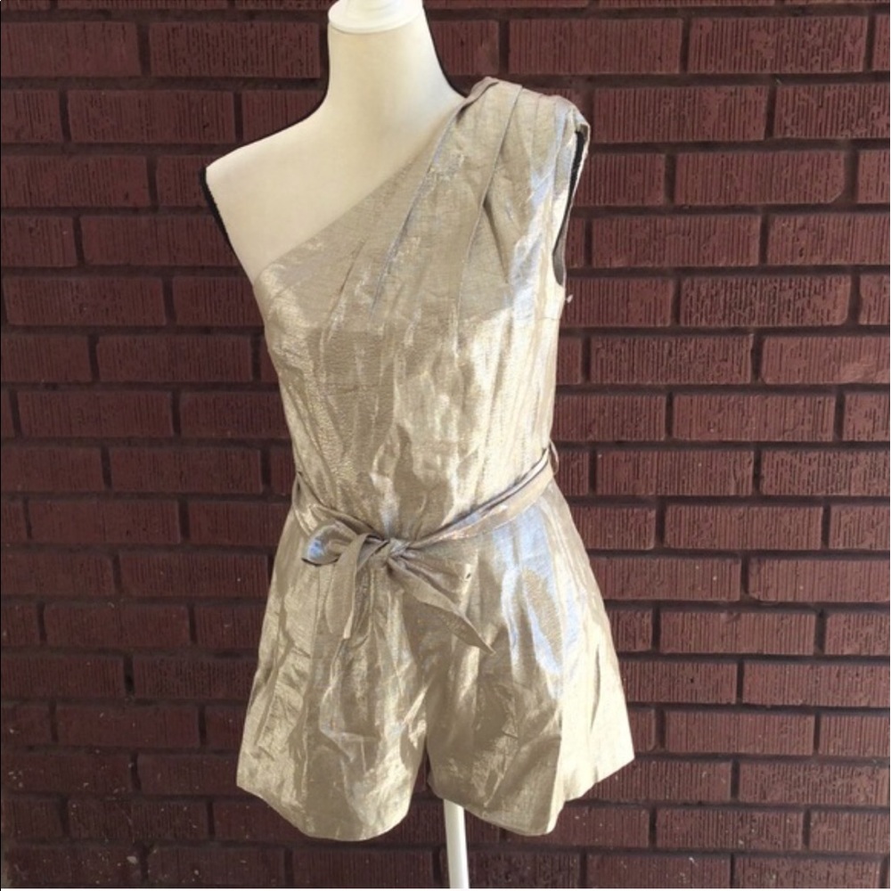 One shoulder romper