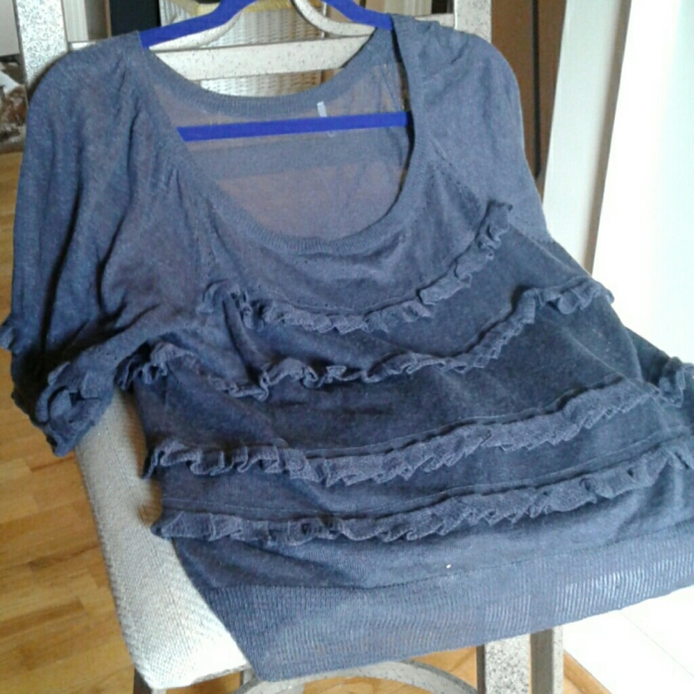 Nic Zoe lightweight top with ruffles SOLD
