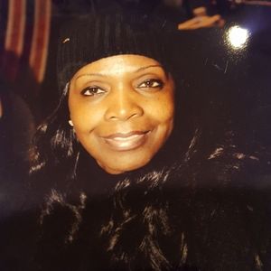 Meet your Posher, Cassandra