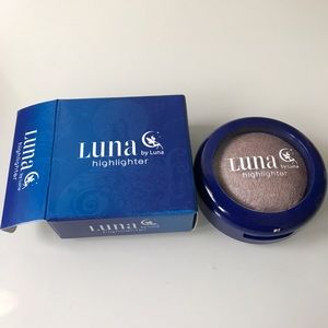 Luna by Luna highlighter