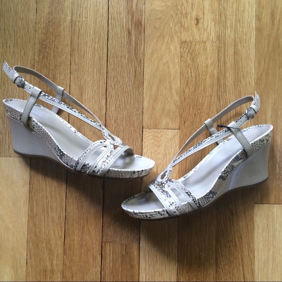 roxy wedge sandals