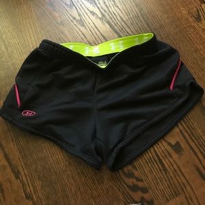 Under armour Small semi fitted shorts