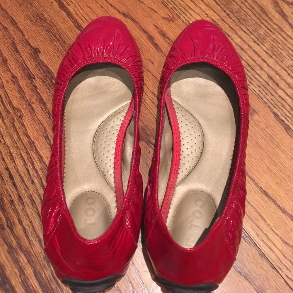 Red Flats in perfect condition! ❤️
