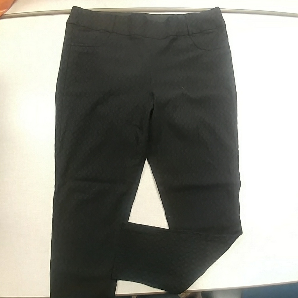 Black diamond patterned dress pants