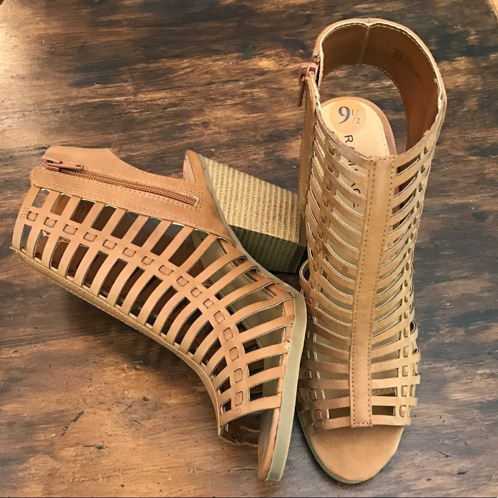 NWT Rampage Sandals - Picture 3 of 7