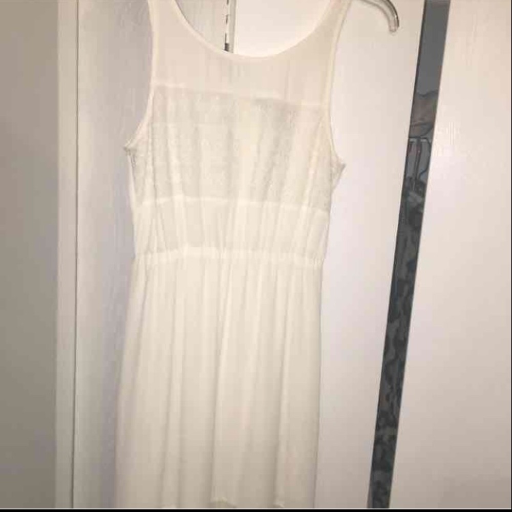 Elegant white maxi dress