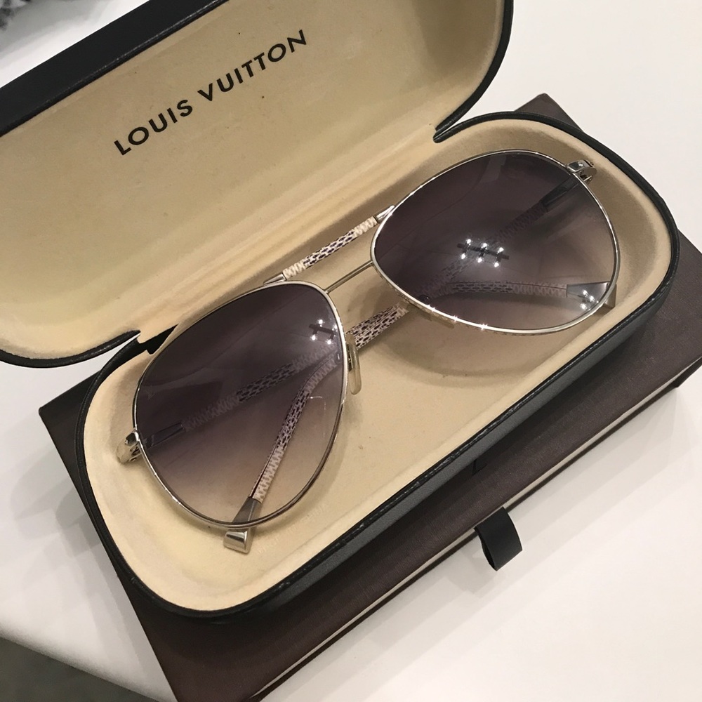 Athentic Louis Vuitton Conspiration Pilote Canvas