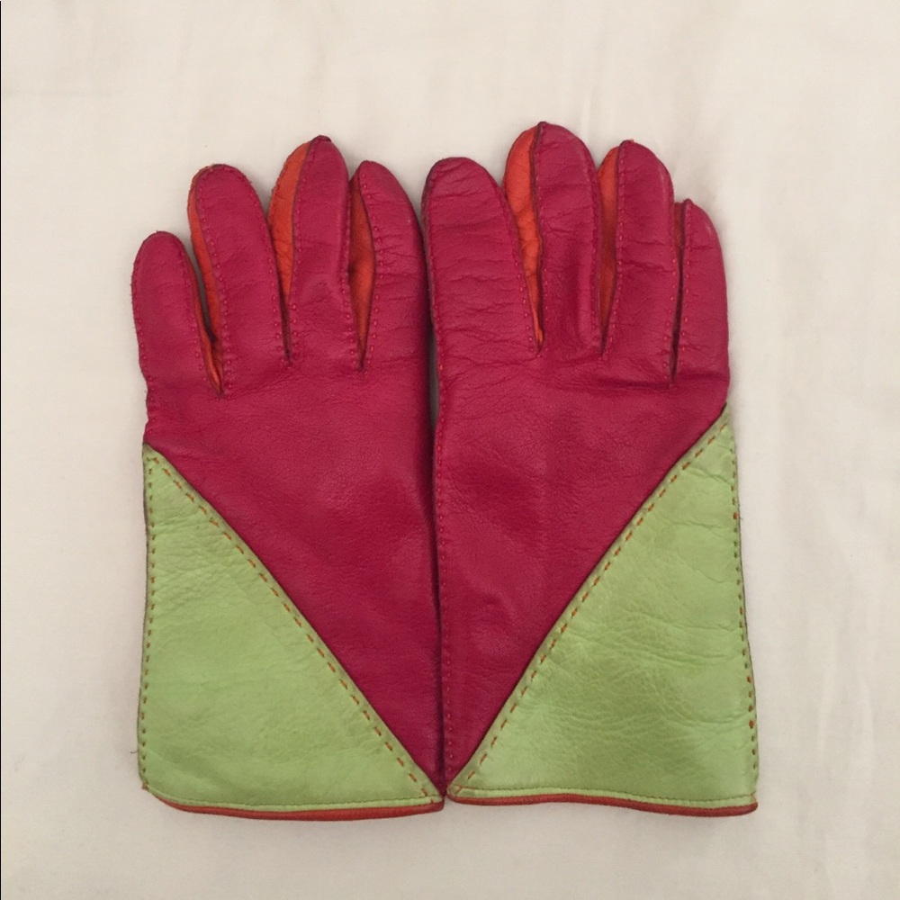 Madova gloves