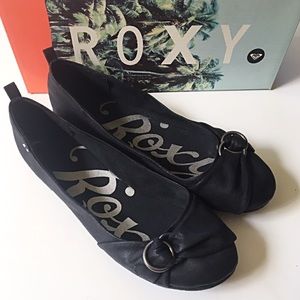 ✨Roxy Black Leather Flats✨