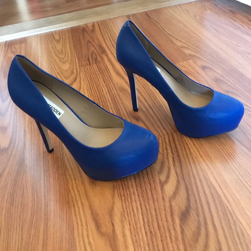 Steve Madden pumps